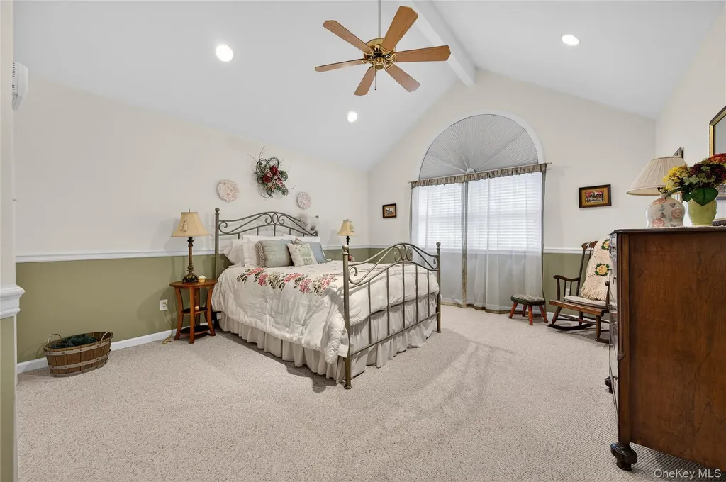 2 Crescent Court Centerport NY 11721