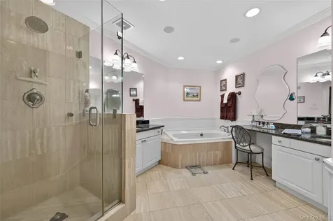 2 Crescent Court Centerport NY 11721