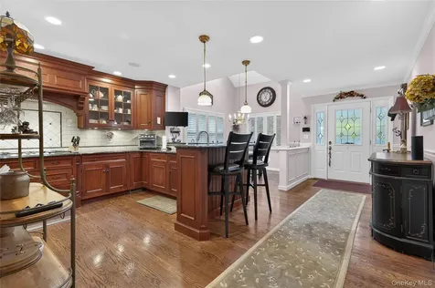 2 Crescent Court Centerport NY 11721