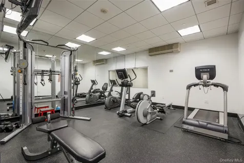 25 Leroy Place New Rochelle NY 10805