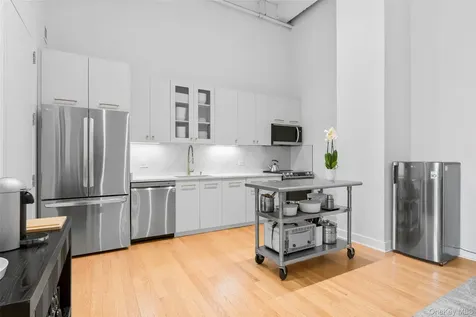25 Leroy Place New Rochelle NY 10805