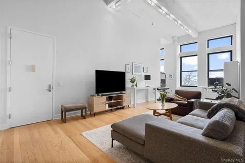 25 Leroy Place New Rochelle NY 10805