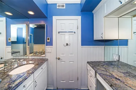 40 Stirling Cove Greenport NY 11944