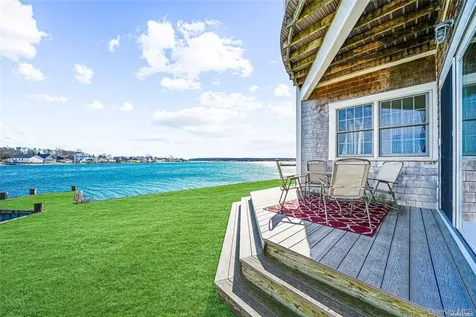 40 Stirling Cove Greenport NY 11944