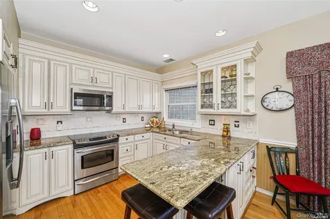 40 Stirling Cove Greenport NY 11944