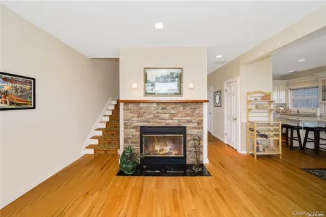 40 Stirling Cove Greenport NY 11944