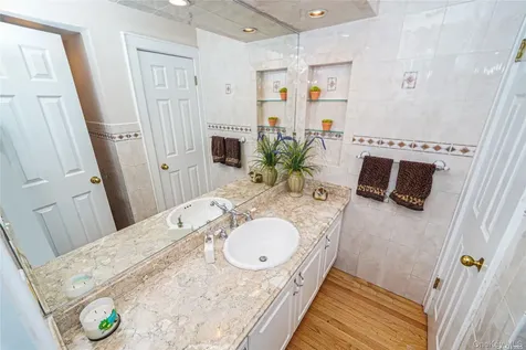 40 Stirling Cove Greenport NY 11944