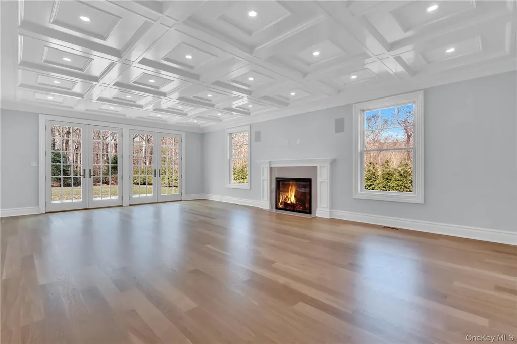 541 Split Rock Road Syosset NY 11791