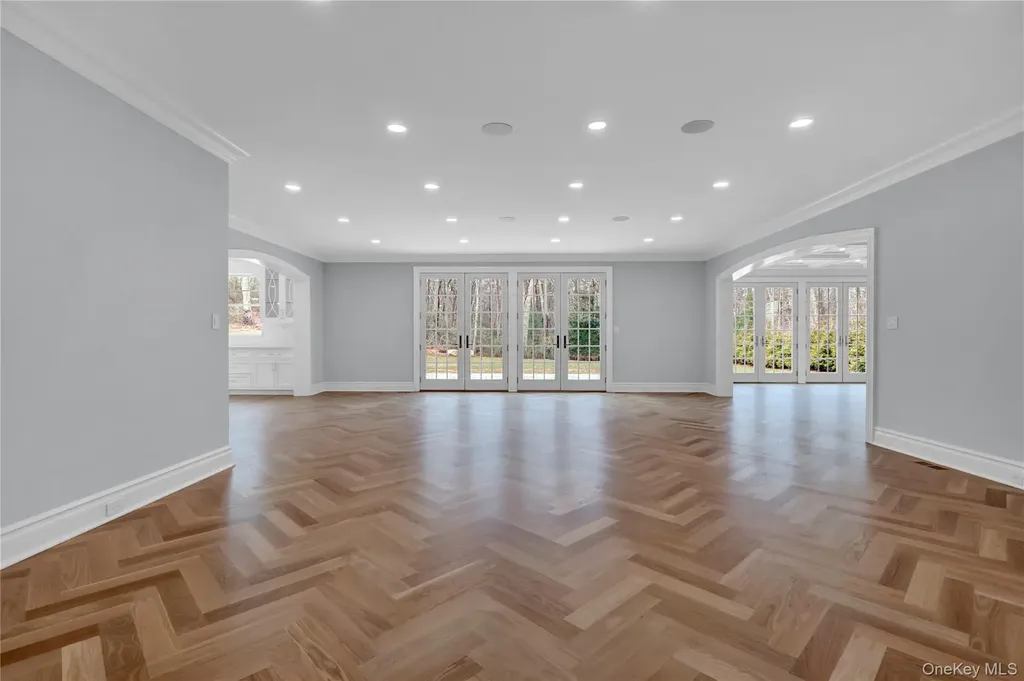 541 Split Rock Road Syosset NY 11791