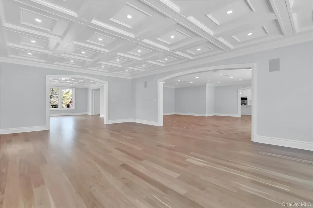 541 Split Rock Road Syosset NY 11791