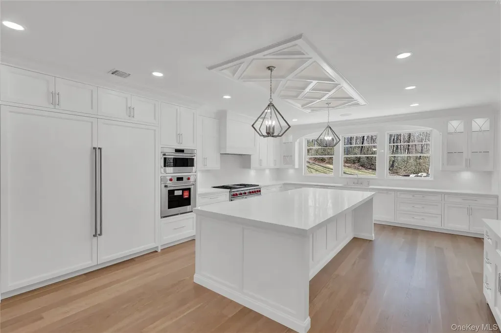 541 Split Rock Road Syosset NY 11791