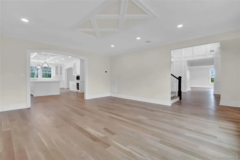 541 Split Rock Road Syosset NY 11791