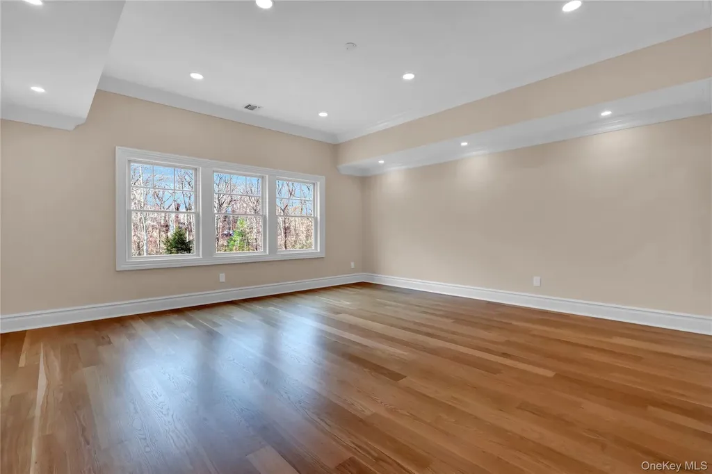 541 Split Rock Road Syosset NY 11791