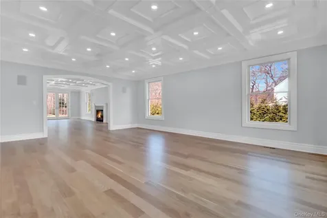 541 Split Rock Road Syosset NY 11791