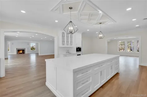 541 Split Rock Road Syosset NY 11791