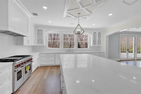 541 Split Rock Road Syosset NY 11791