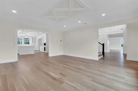 541 Split Rock Road Syosset NY 11791