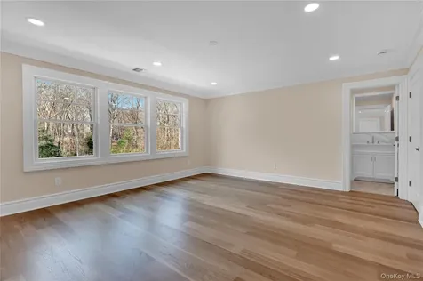 541 Split Rock Road Syosset NY 11791
