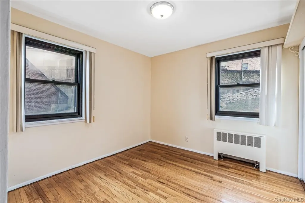 246-10 57 Drive Douglaston NY 11362