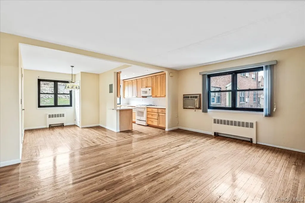 246-10 57 Drive Douglaston NY 11362