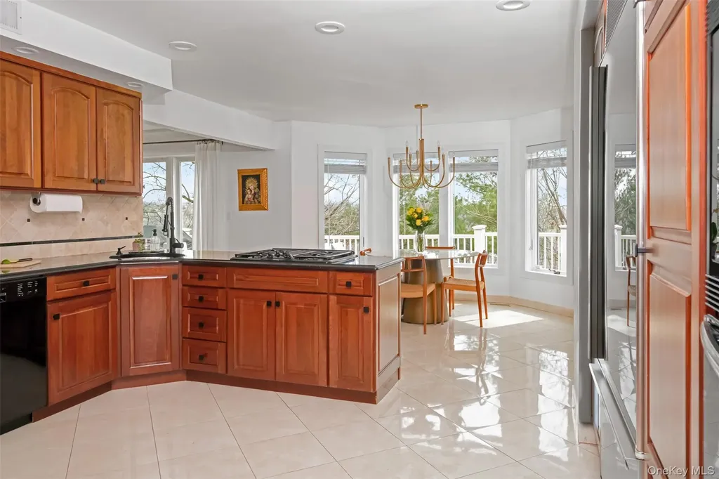 80 Deerhurst Road Scarsdale NY 10583