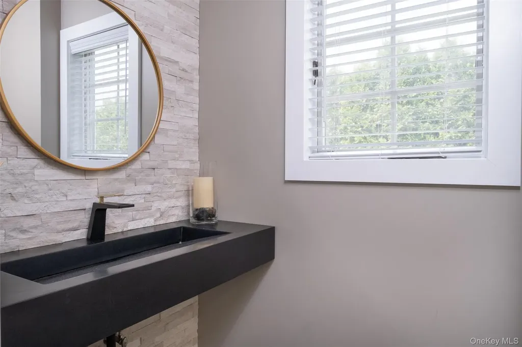 80 Deerhurst Road Scarsdale NY 10583