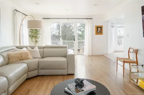 80 Deerhurst Road Scarsdale NY 10583