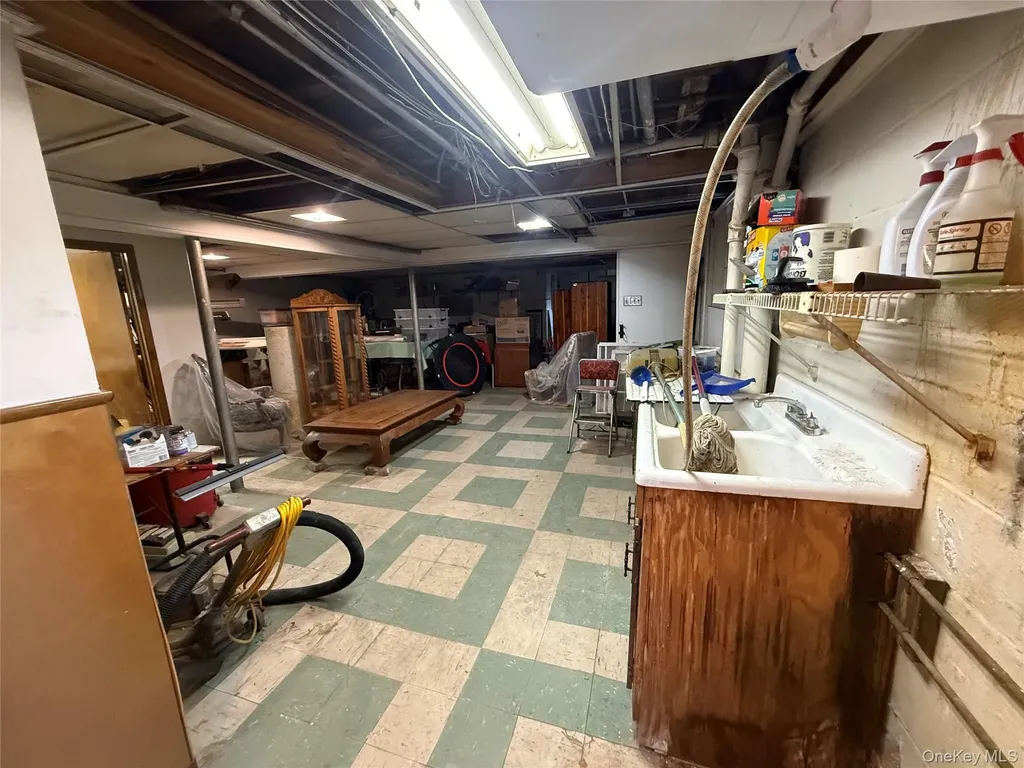45-63 189th Street Flushing NY 11358