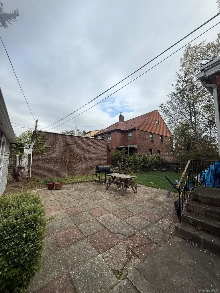 45-63 189th Street Flushing NY 11358