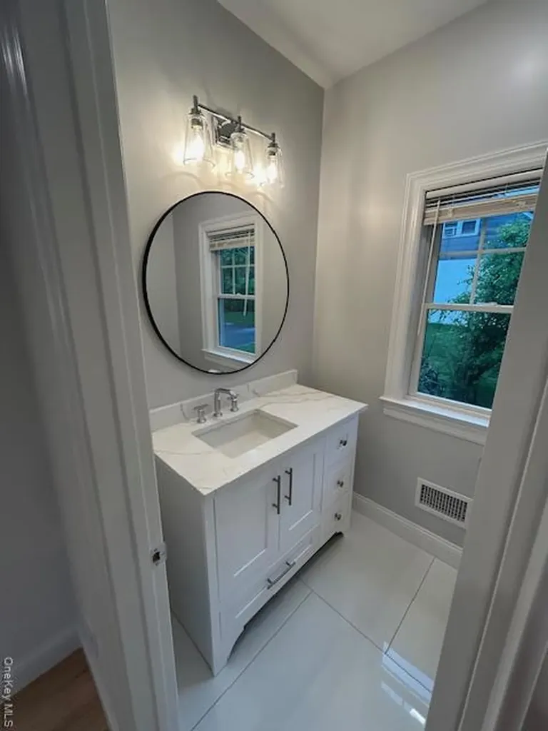 61 Adelphi Avenue Harrison NY 10528
