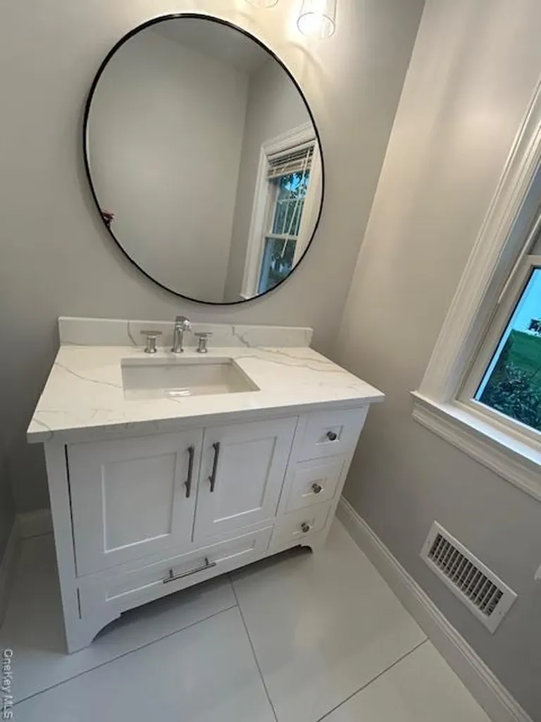 61 Adelphi Avenue Harrison NY 10528