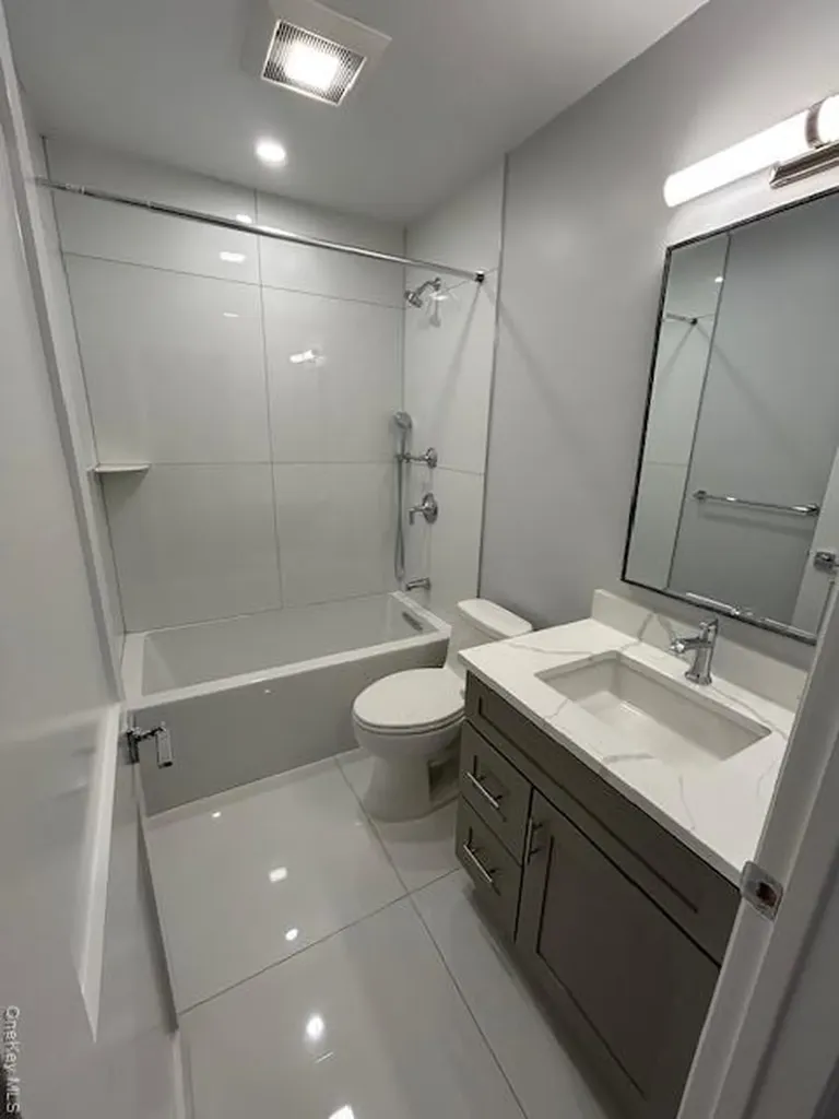 61 Adelphi Avenue Harrison NY 10528