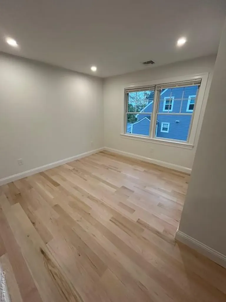 61 Adelphi Avenue Harrison NY 10528
