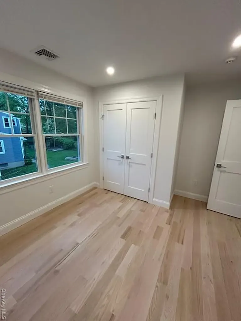 61 Adelphi Avenue Harrison NY 10528