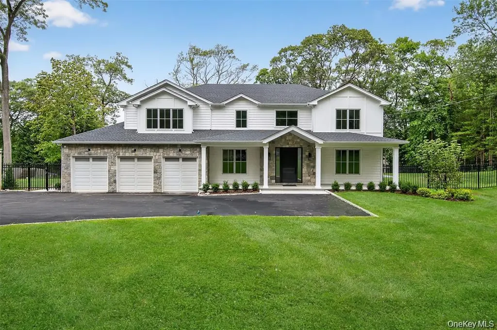 32 Pine Road Syosset NY 11791
