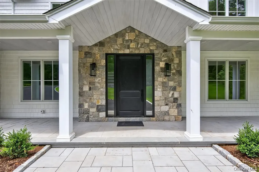 32 Pine Road Syosset NY 11791