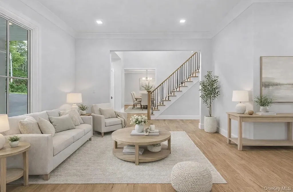 32 Pine Road Syosset NY 11791