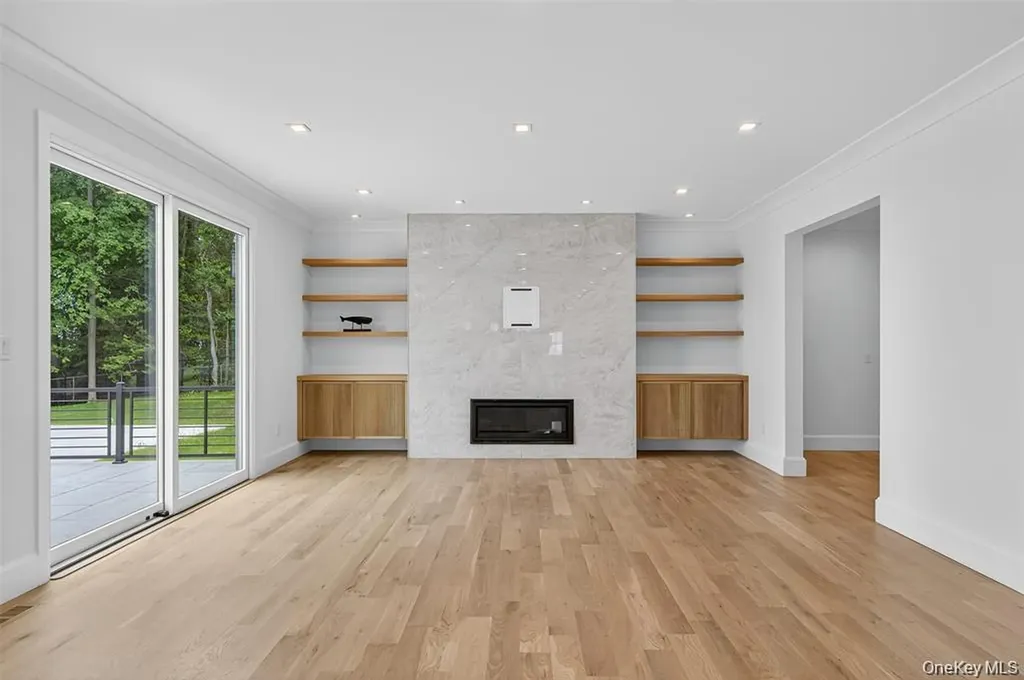 32 Pine Road Syosset NY 11791