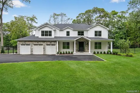 32 Pine Road Syosset NY 11791