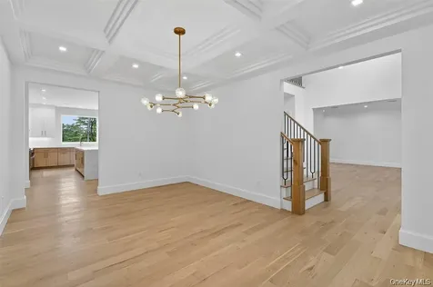 32 Pine Road Syosset NY 11791