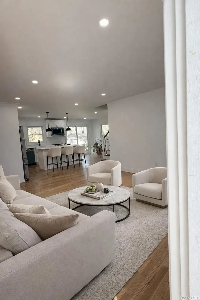 207 Wright Street Westbury NY 11590