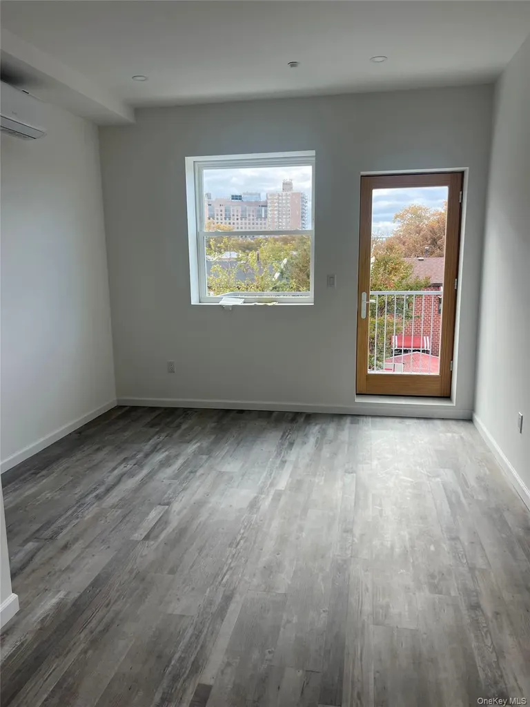 518 Thatford Avenue Brooklyn NY 11212