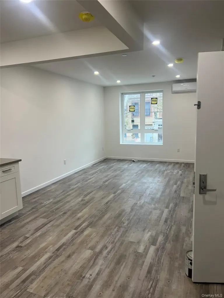 518 Thatford Avenue Brooklyn NY 11212