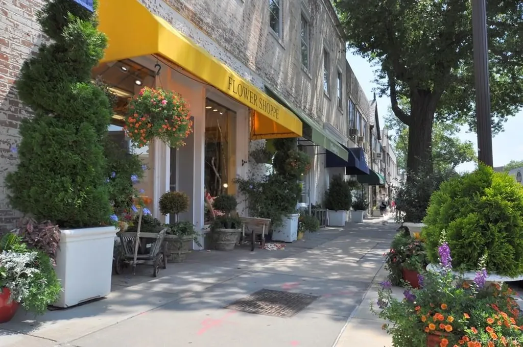 949 Palmer Road Bronxville NY 10708