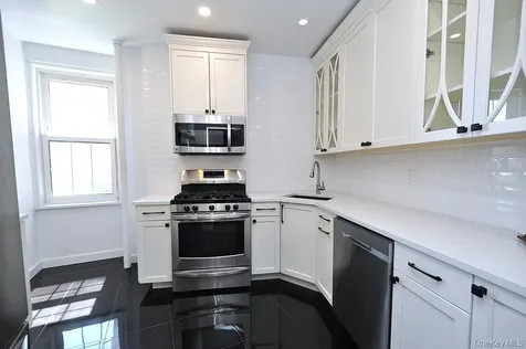 949 Palmer Road Bronxville NY 10708