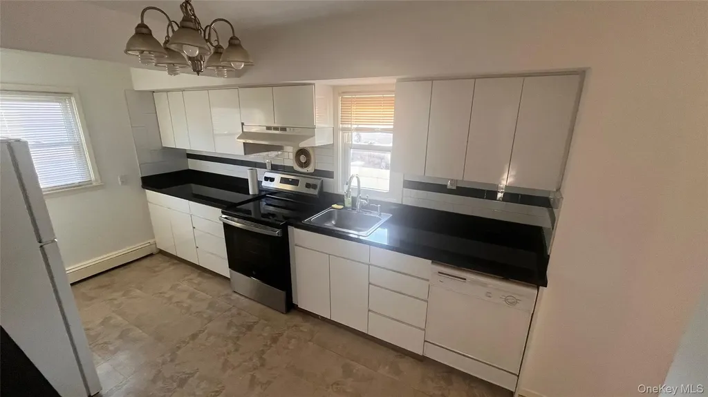 75A Muncy Avenue West Babylon NY 11704