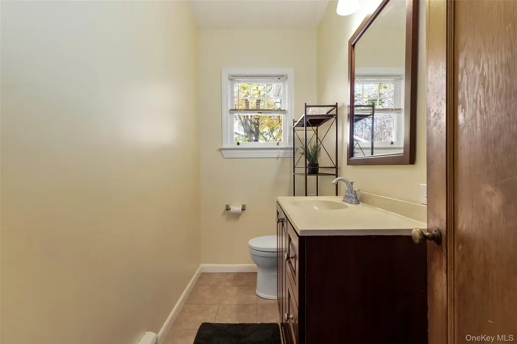 16 Hillside Terrace Mahopac NY 10541