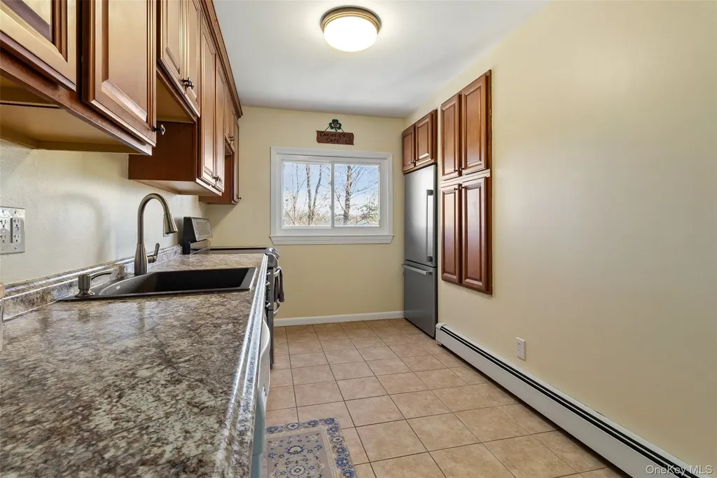 16 Hillside Terrace Mahopac NY 10541
