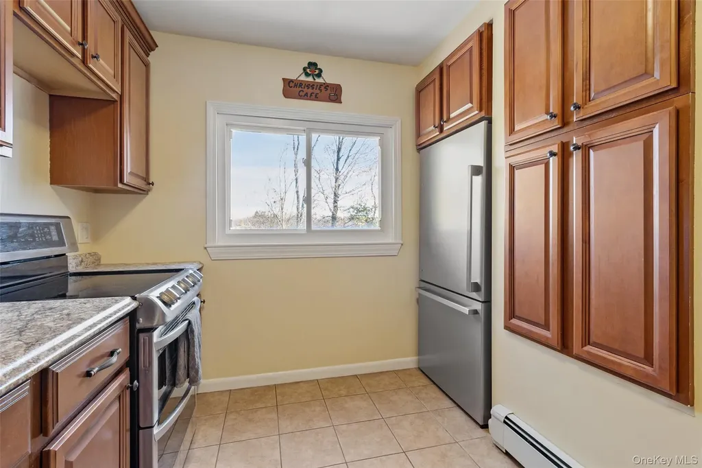 16 Hillside Terrace Mahopac NY 10541