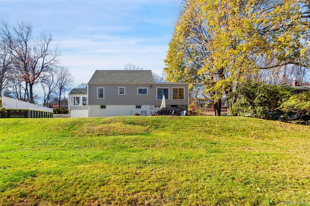 16 Hillside Terrace Mahopac NY 10541